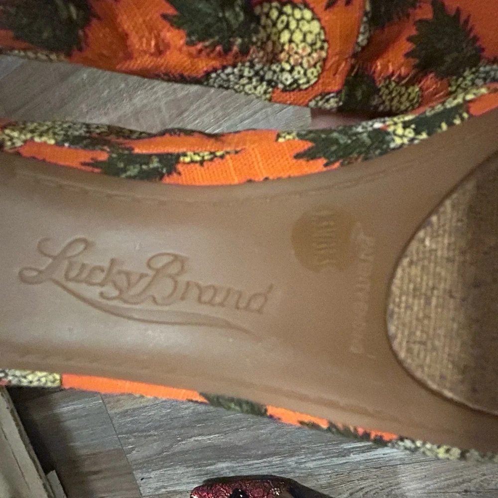 50%offw❤️Lucky Brand Ballet Flats 9.5 Orange Pineapple Artsy Ballerina Shoes